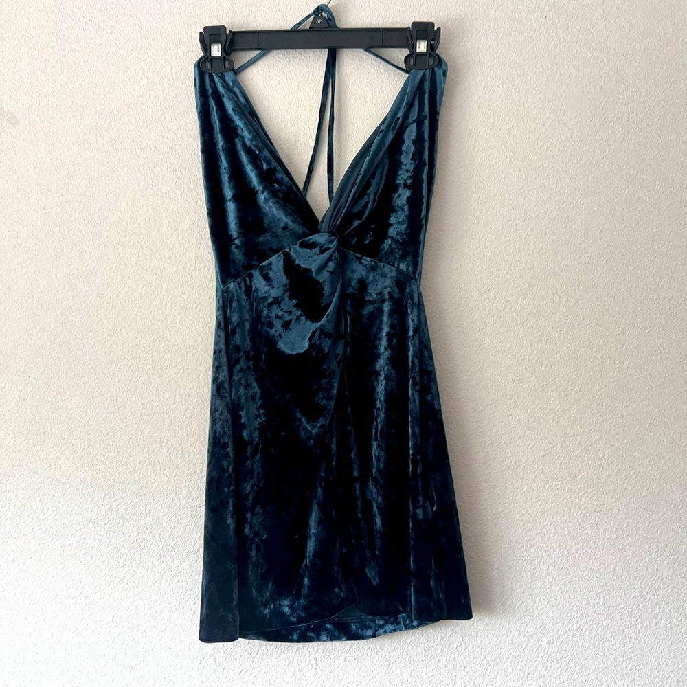 || ZARA || PARTY DRESS || DARK GREEN VELVET || BACKLESS || MINI ||